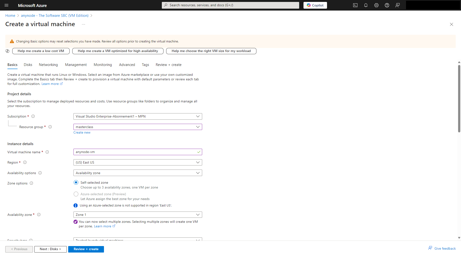 Screenshot: Microsoft Azure with Windows Server 2025 and anynode – The Software SBC VM Edition basic settings.