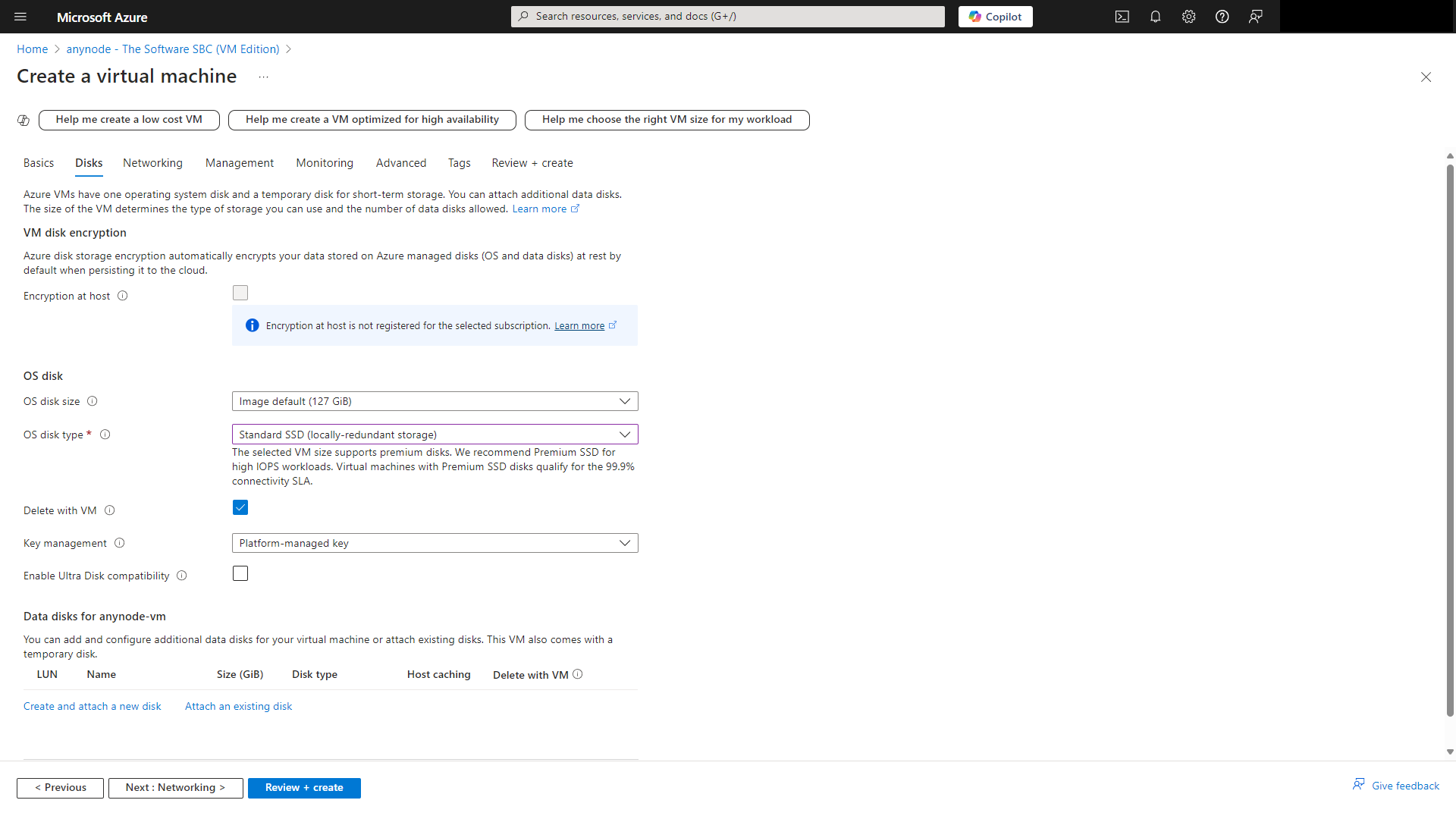 Screenshot: Microsoft Azure with Windows Server 2025 and anynode – The Software SBC VM Edition settings for disks.